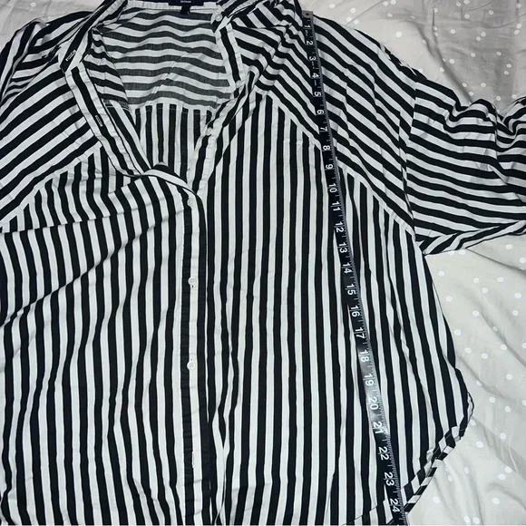 Express Black and White Striped Shirt - Picture 7 of 11